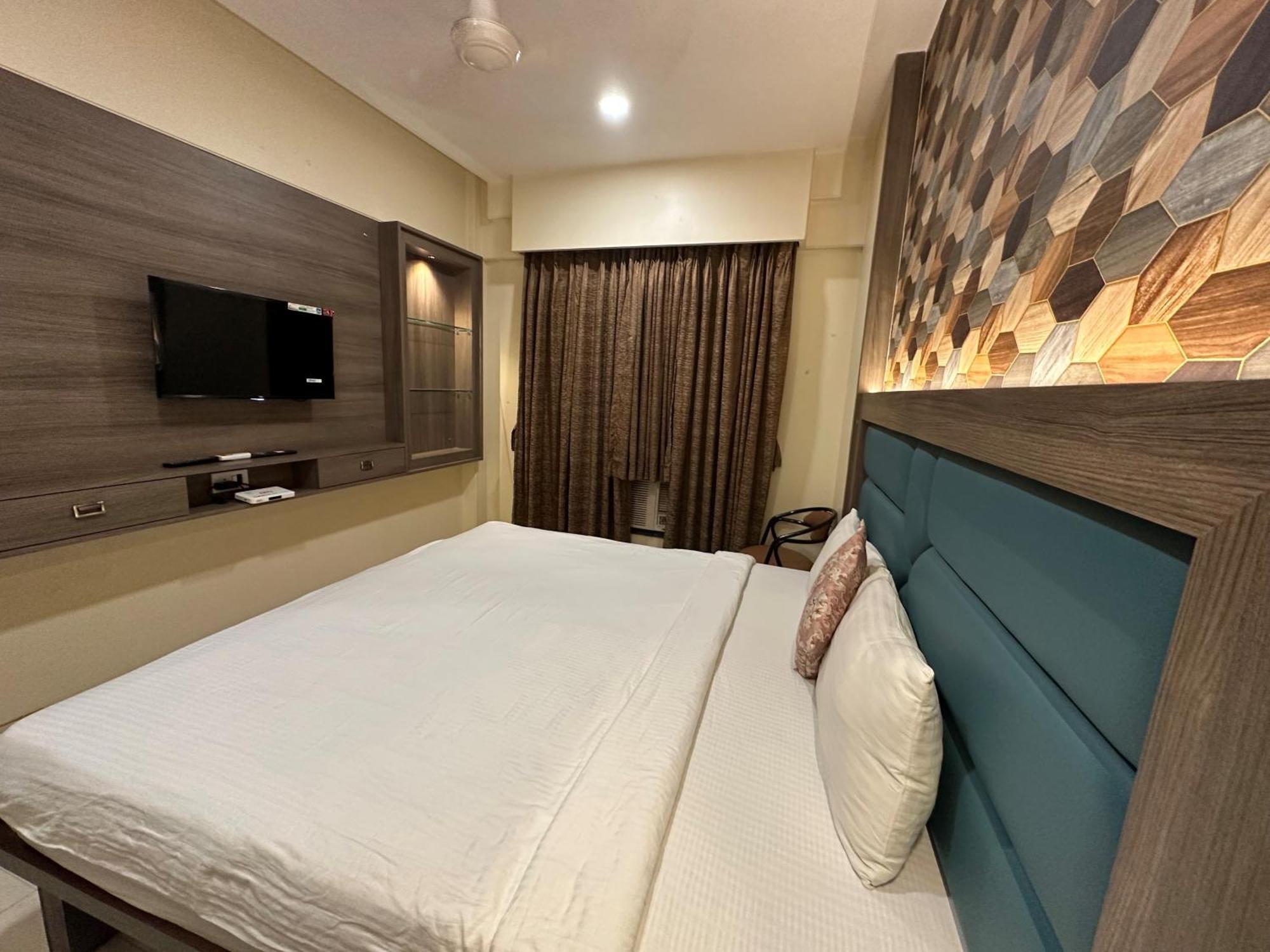 Srikrishna Paradise Hotel Thane Navi Mumbai Exterior foto