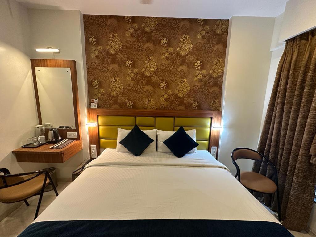 Srikrishna Paradise Hotel Thane Navi Mumbai Exterior foto